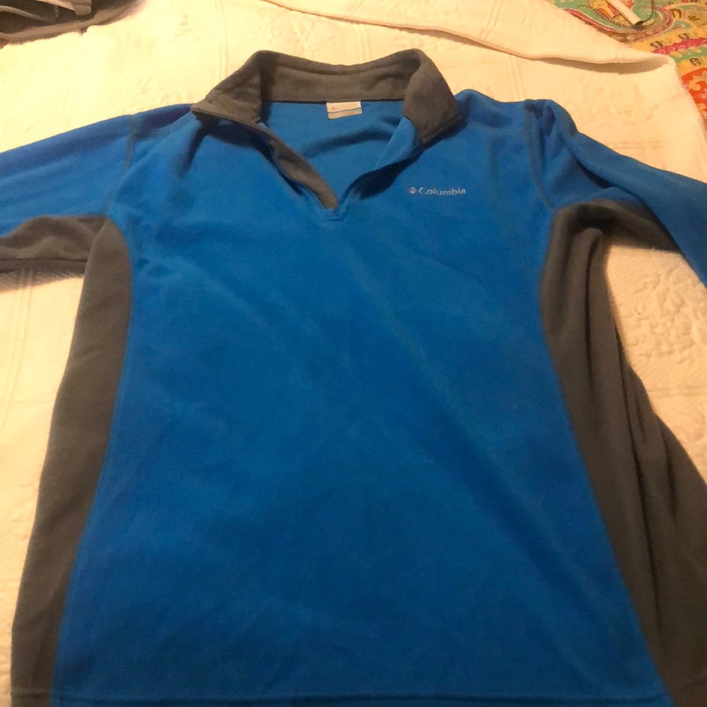 Blue and gray men’s fleece half zip pullover
